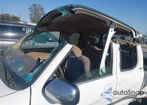 2000 Toyota Tundra Sr5 V8 z USA, uszkodzony, nr VIN 5TBRT3412YS061385